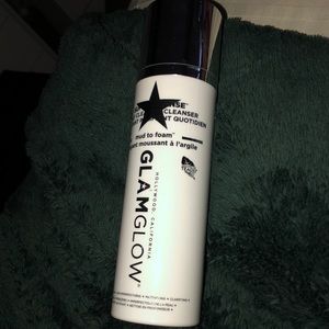 glam glow clearing cleanser